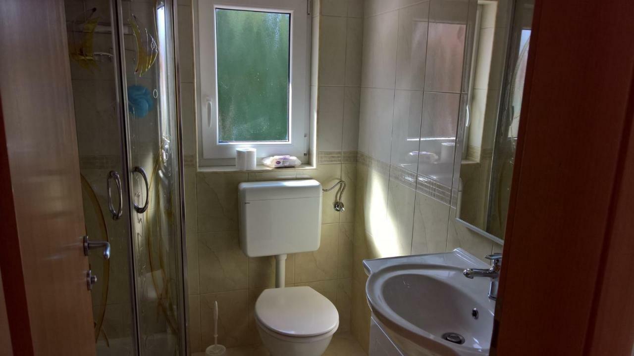 Apartment Poleti Малинска Екстериор снимка